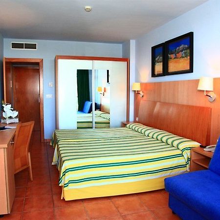 Ohtels Vila Romana Салоу Екстериор снимка