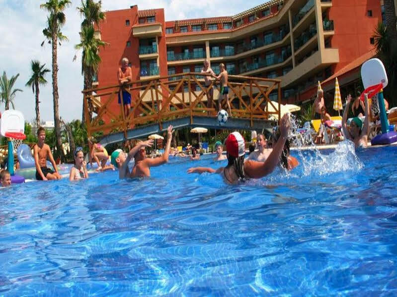 Ohtels Vila Romana Салоу Екстериор снимка